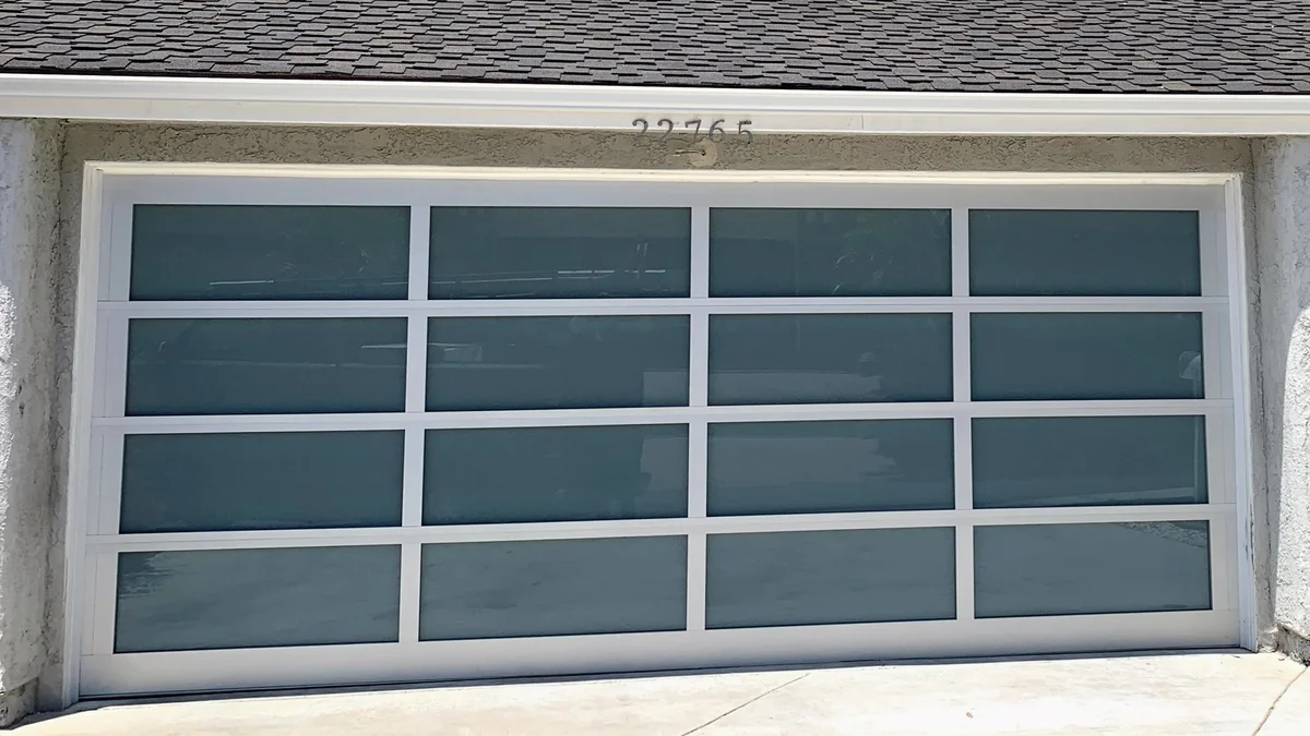 Wayne-Dalton Model 8800 full view glass garage door with clear anodized aluminum frames in Lake Forest, Orange County CA