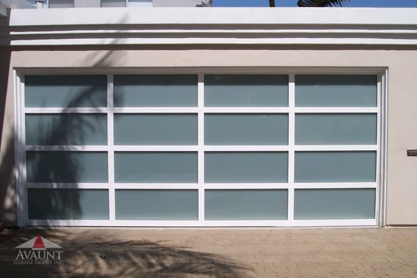 Full-View Glass contemporary garage door in Laguna Beach, CA -- Avaunt Garage Doors