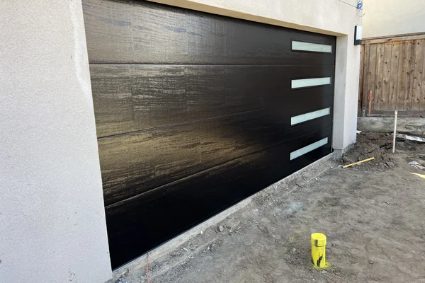 Smooth Steel contemporary garage door in Huntington Beach, CA -- Avaunt Garage Doors